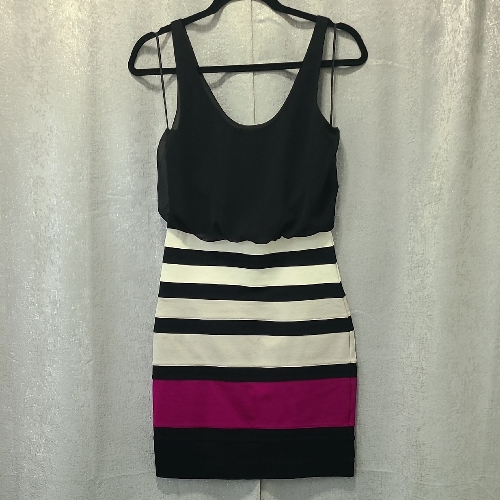 Express White and Black Sheath Mini Dress Sleeveless Scoop Neck
